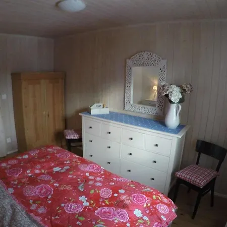 Ariel Appartement-fewo- Dusche Oder Bad- Wc 8-bettwohnung By Interhome